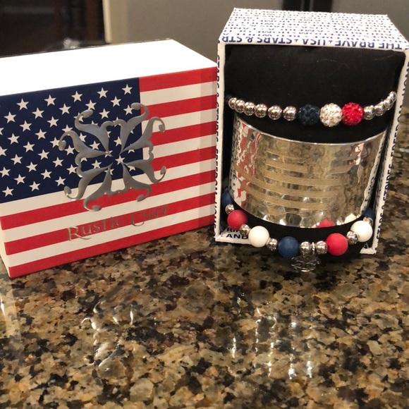 Rustic Cuff - American Set - Picture 7 of 8